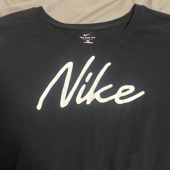 Nike - Picture 2 of 3